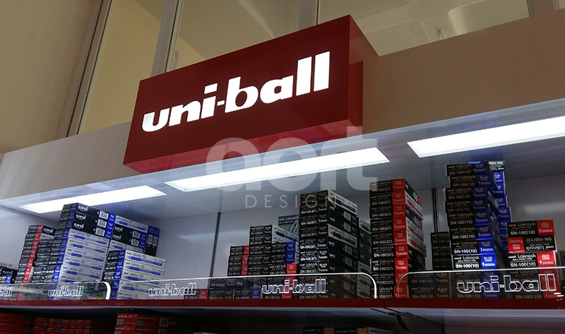 Uni-Ball Duvar Standları